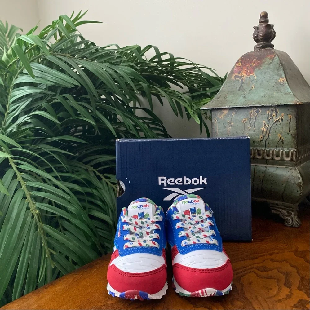 Reebok Toddler Light-Up Classic Leather Step N Flash Sneakers